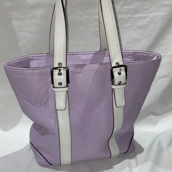Coach F10692 Lavender and White Tote Bag - Picture 5 of 10